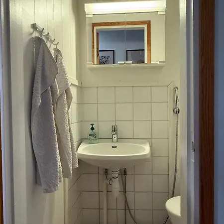 6 Real Beds, Ac, Walk To Willa,